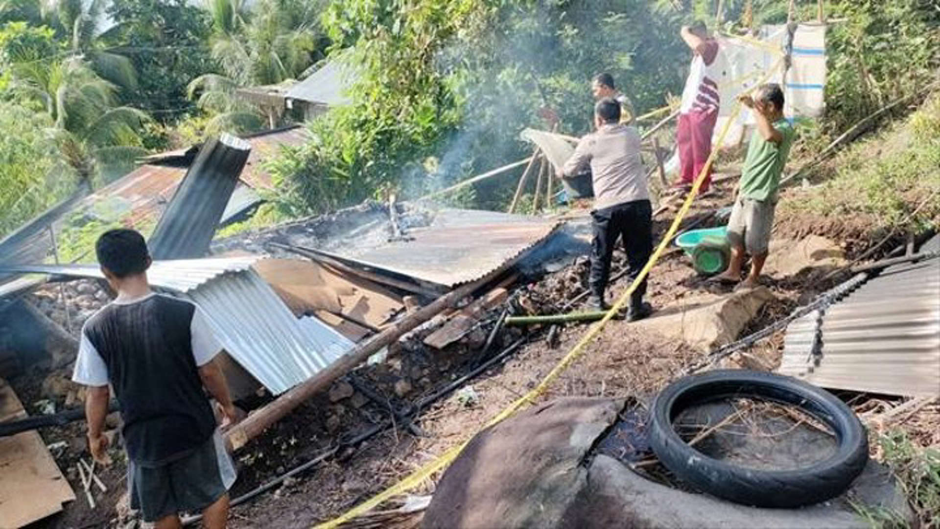 Aneh! Menang Taruhan Bola, Pria di Sitaro Malah Bakar Rumahnya Sendiri